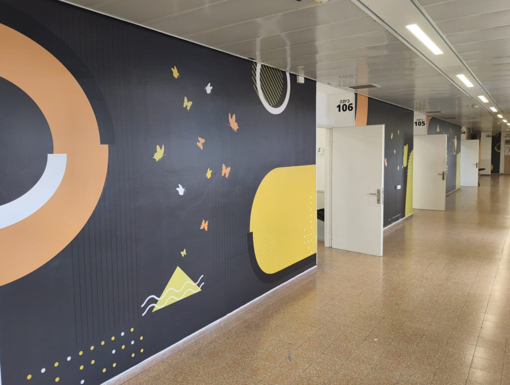 מסדרונות בניין מדעי החברה- אוני' תל אביב